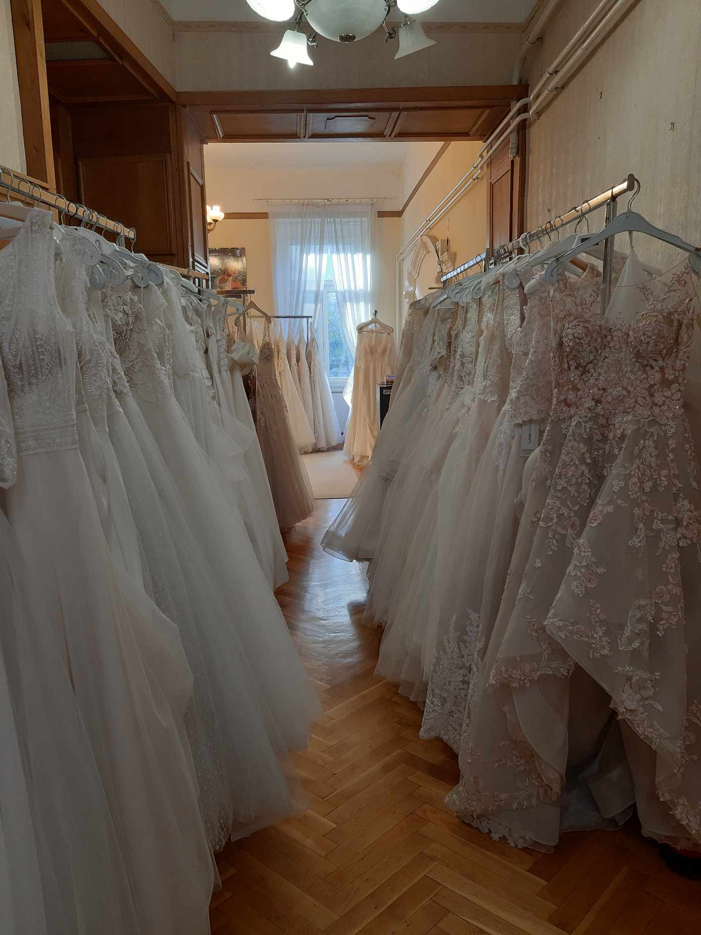 2023.11.25 esküvői ruha választás